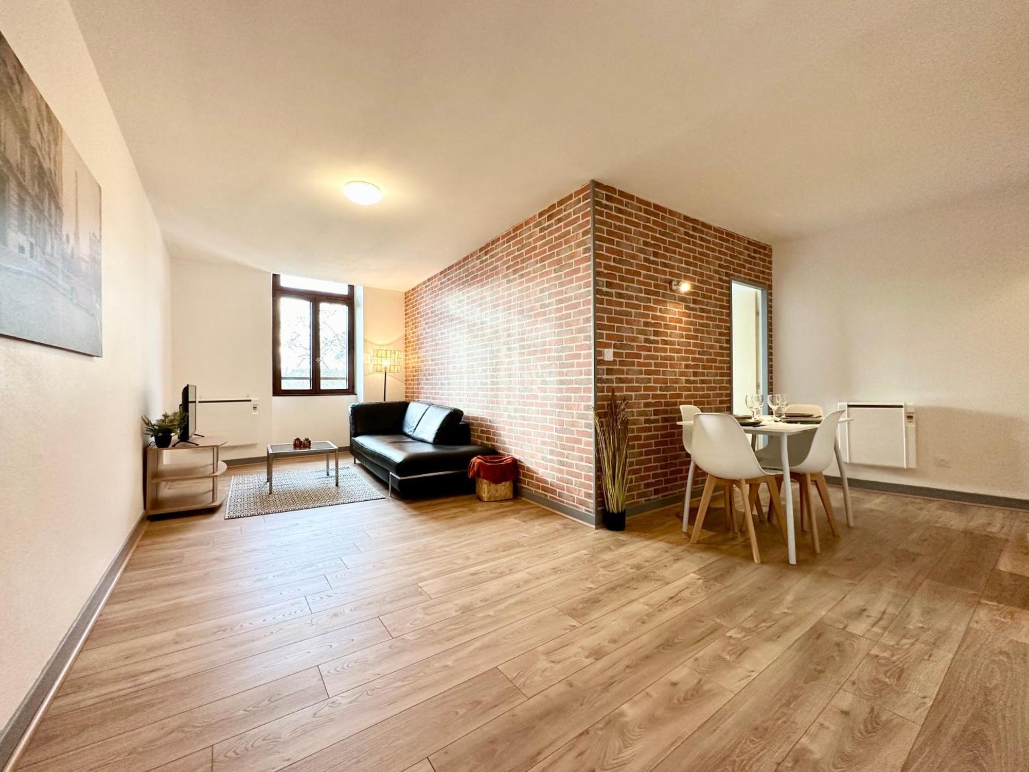 La Confluence - Vue Imprenable & Hyper Centre Apartment Mont-de-Marsan Exterior foto